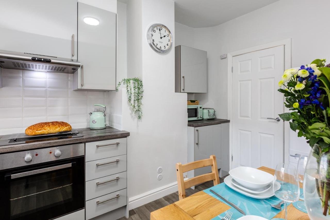 Hillside House - 2 Bedrooms Parking Wi-Fi Hospital Блэкпул Экстерьер фото